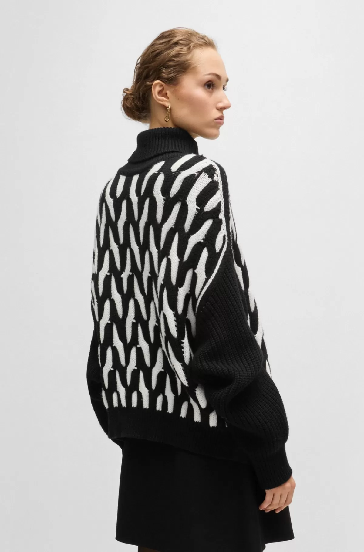 HUGO BOSS Sweater I Ny Uld Med Kabelstruktur I To Nuancer Mønstret Fashion