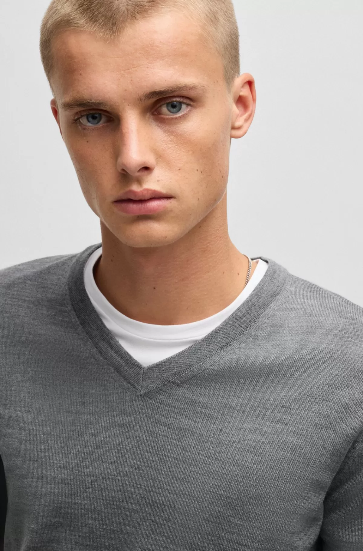 HUGO BOSS Sweater I Ny Uld Med Regular Fit Og V-hals Grå Flash Sale