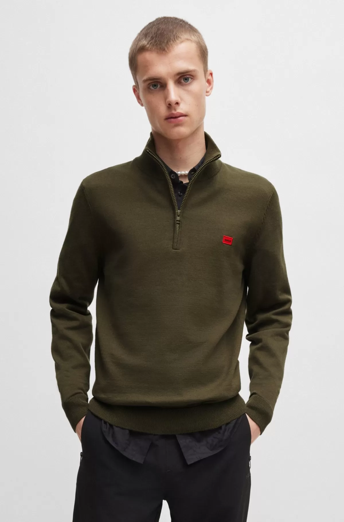 HUGO BOSS Sweater I Strikket Bomuld Med Lynlås I Halsen Og Rødt Logomærkat Kaki Shop