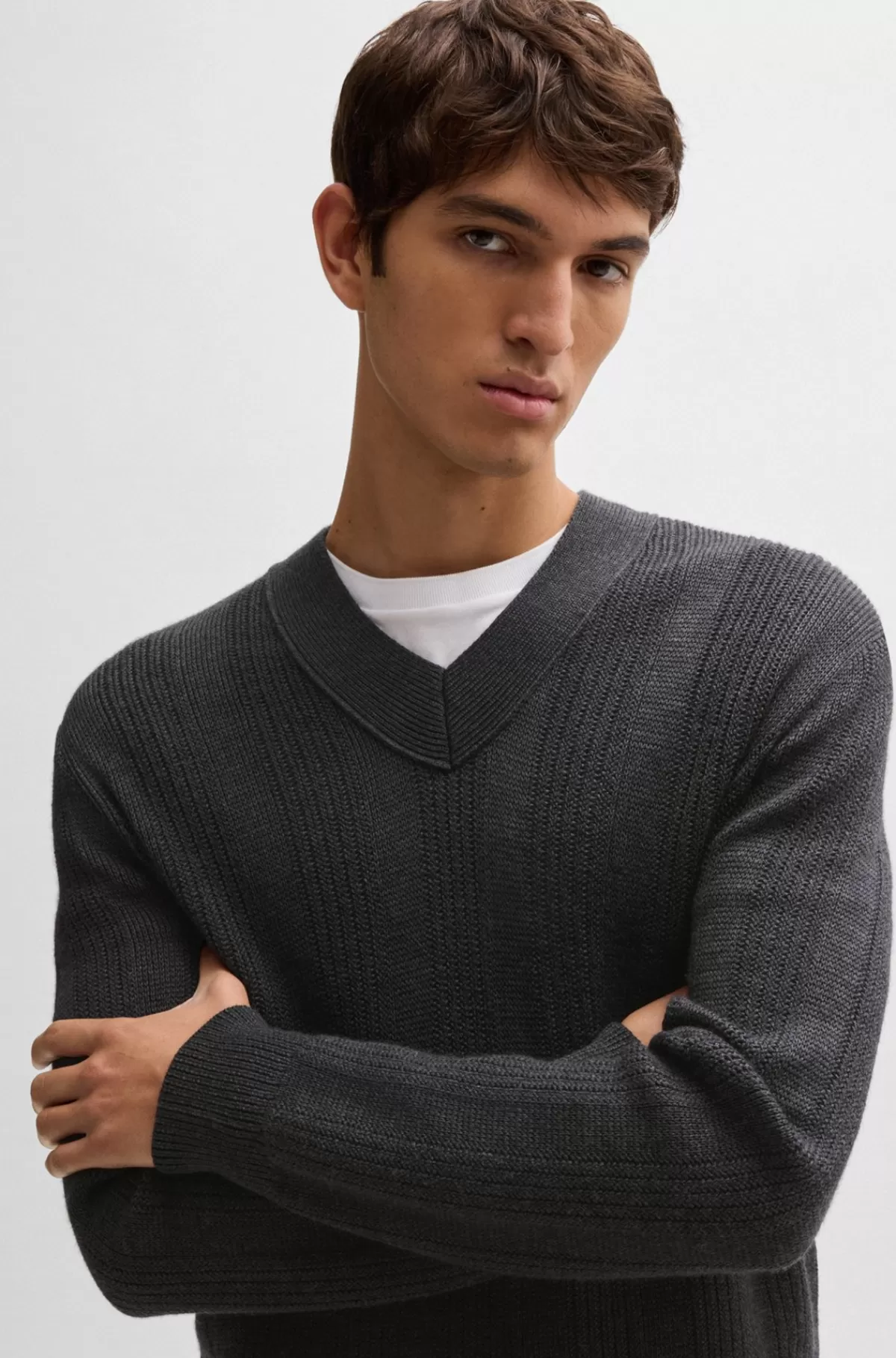 HUGO BOSS Sweater Med V-hals Og Forskellige Strukturer I Ny Uld Mørkegrå Online