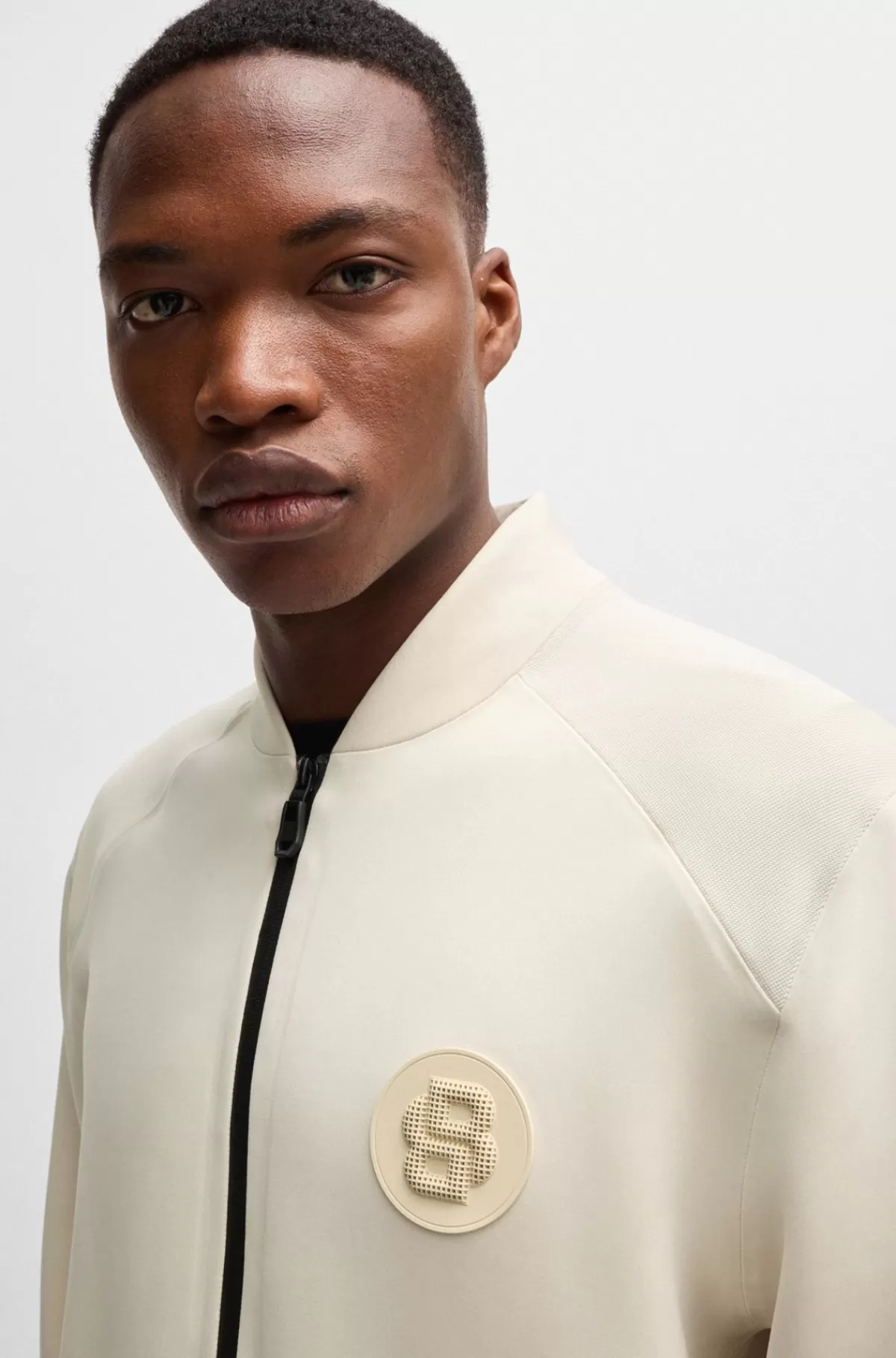 HUGO BOSS Sweatshirt Med Regular Fit Og Lynlås Samt Badge Med Dobbeltmonogram Naturlig Outlet