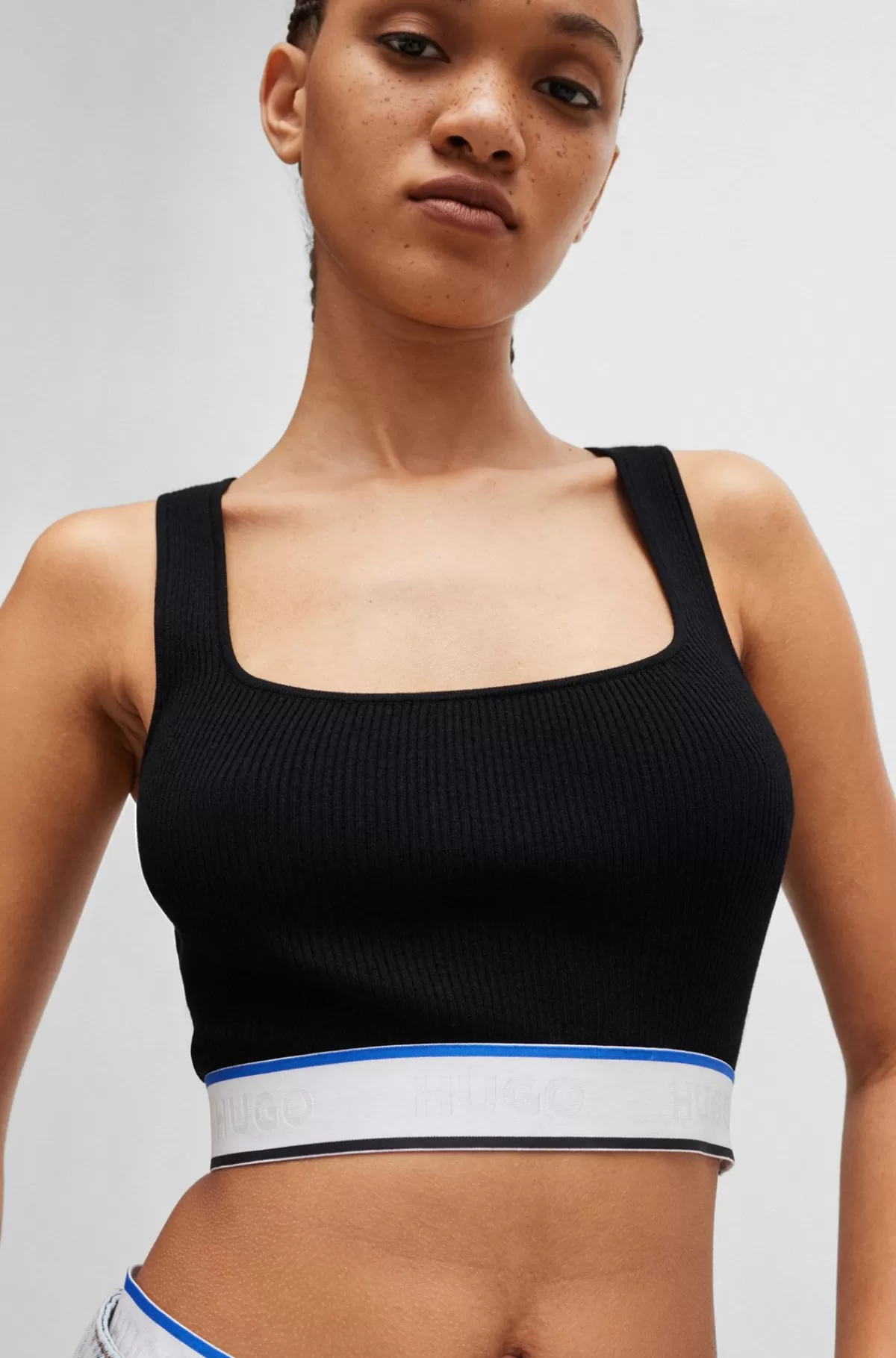 HUGO BOSS Top Med Ribstruktur, Slim Fit Og Gentaget Branding Sort Store
