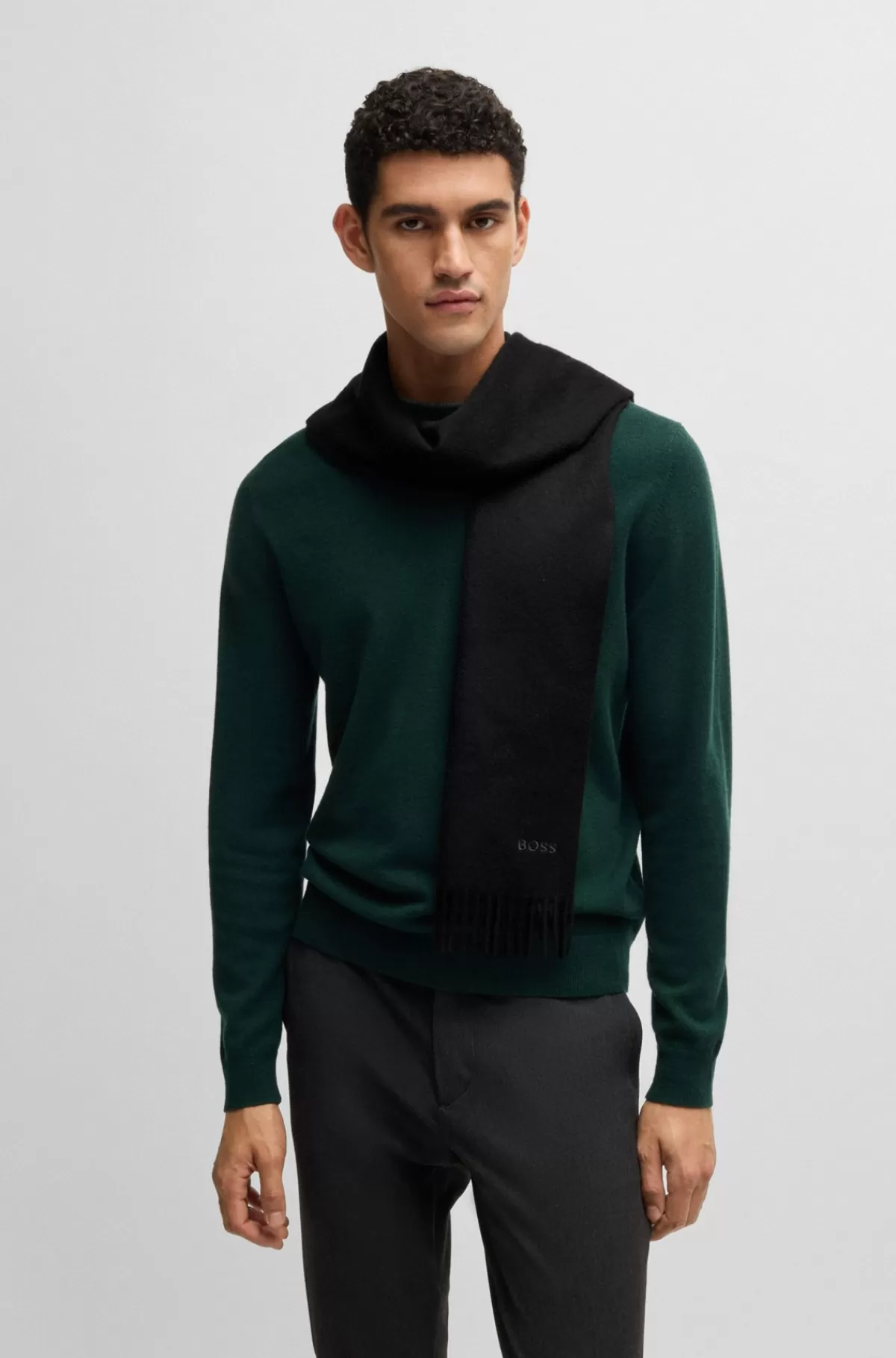 HUGO BOSS Tørklæde I Ren Italiensk Kashmir Med Frynser Og Broderet Logo Sort Sale
