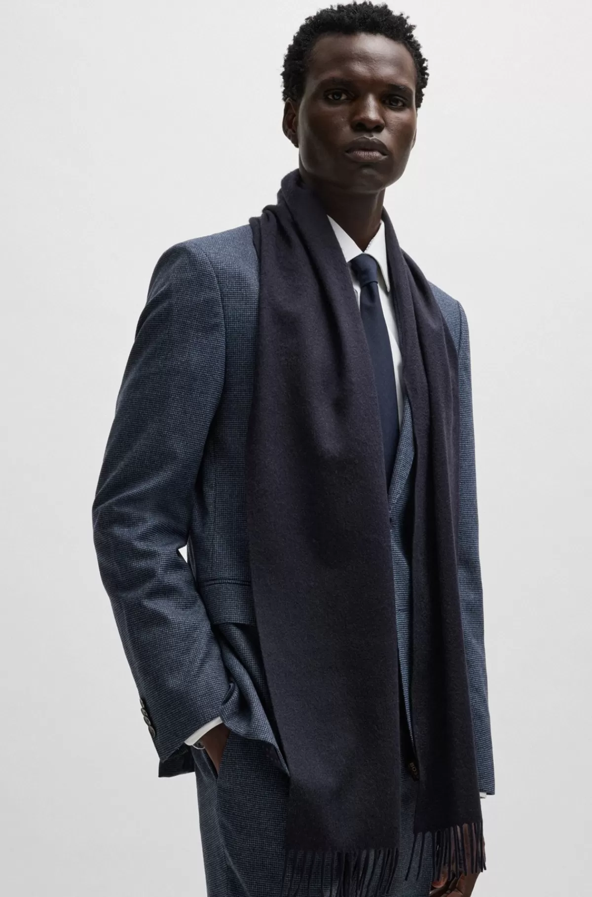 HUGO BOSS Tørklæde I Ren Italiensk Kashmir Med Frynser Og Broderet Logo Mørkeblå Discount