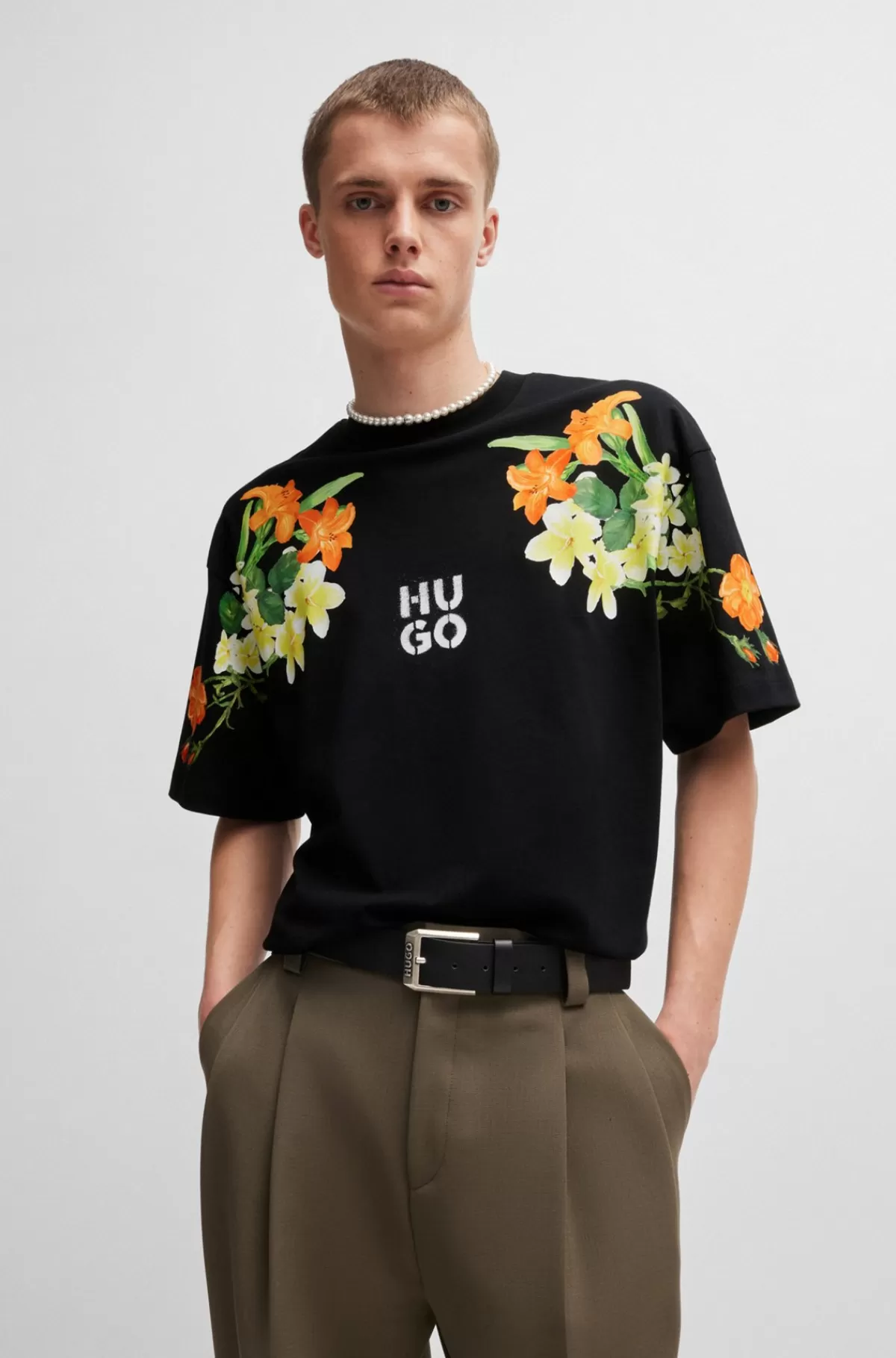 HUGO BOSS T-shirt I Bomuldsjersey Med Blomsterprint Og Stablet Logo Sort Cheap
