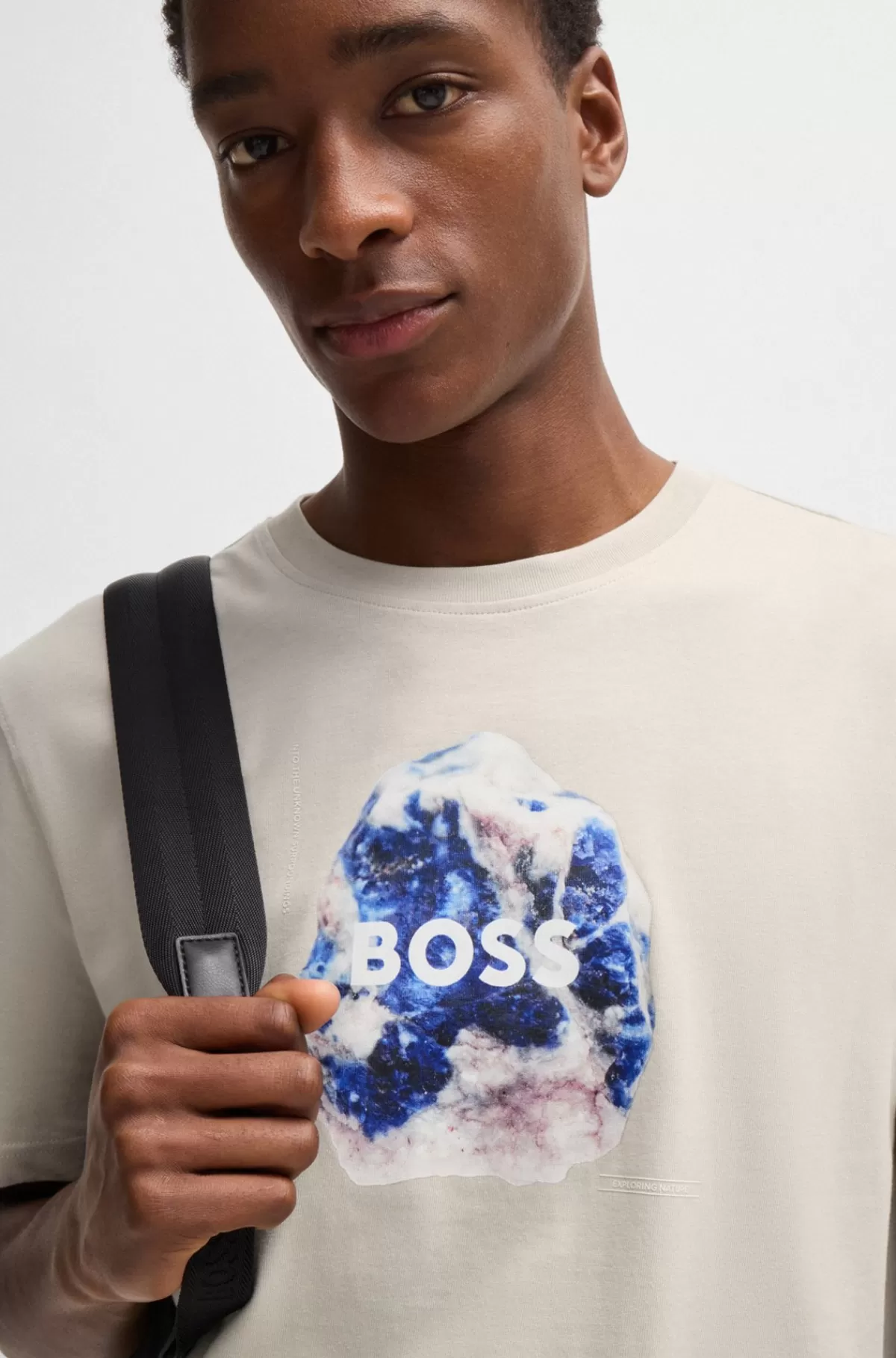 HUGO BOSS T-shirt I Bomuldsjersey Med Grafik, Der Matcher Sæsonen Lys beige Sale