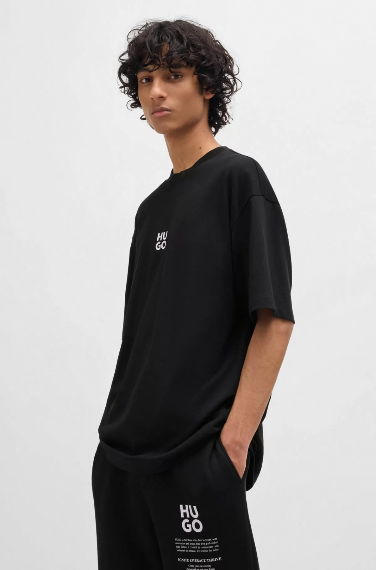HUGO BOSS T-shirt I Bomuldsjersey Med Oversize Fit Og Sæsonens Grafik Sort Cheap