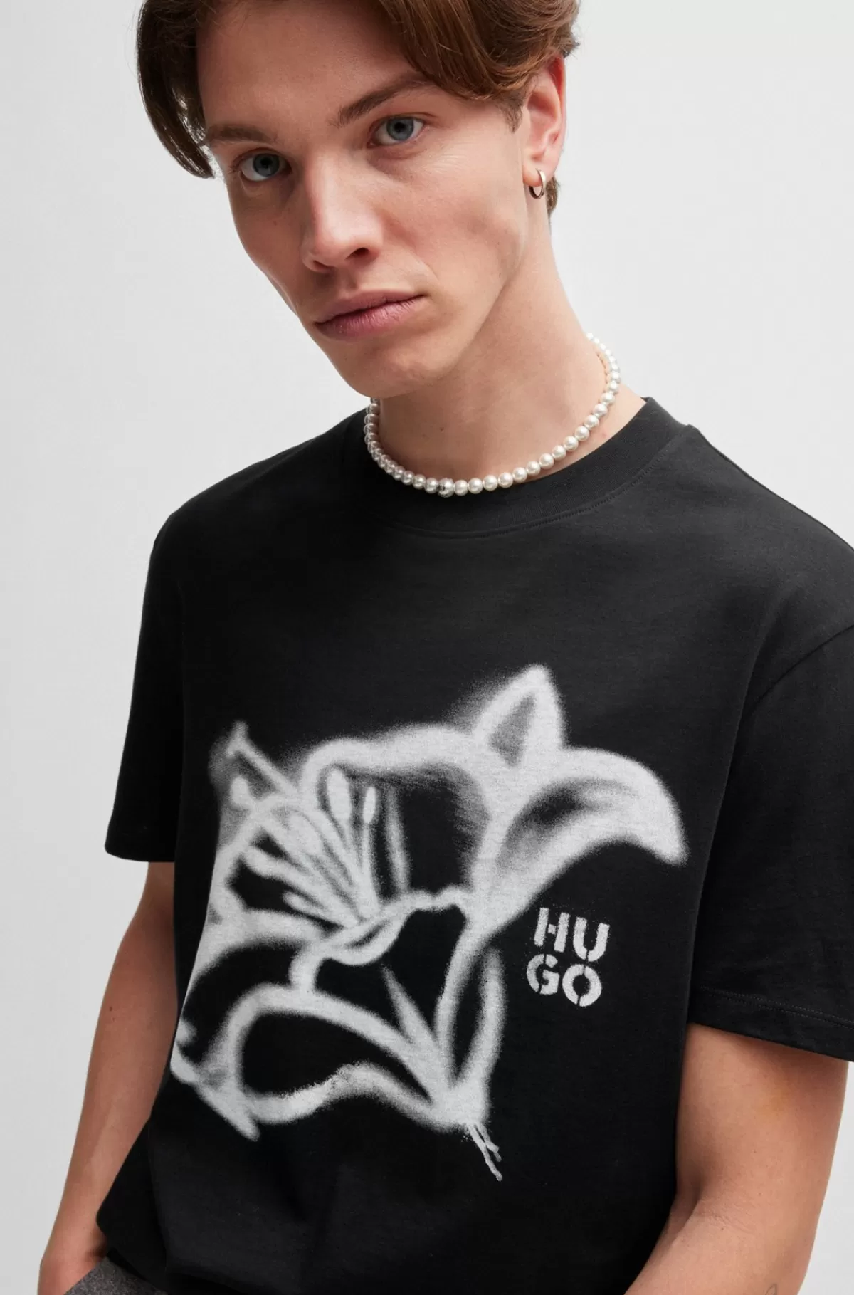 HUGO BOSS T-shirt I Bomuldsjersey Med Relaxed Fit Og Blomstergrafik Sort Outlet