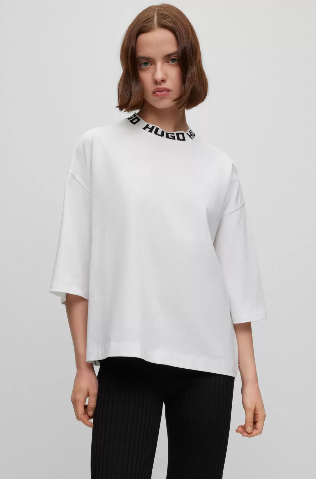 HUGO BOSS T-shirt I Bomuldsjersey Med Relaxed Fit Og Logokrave Hvid New