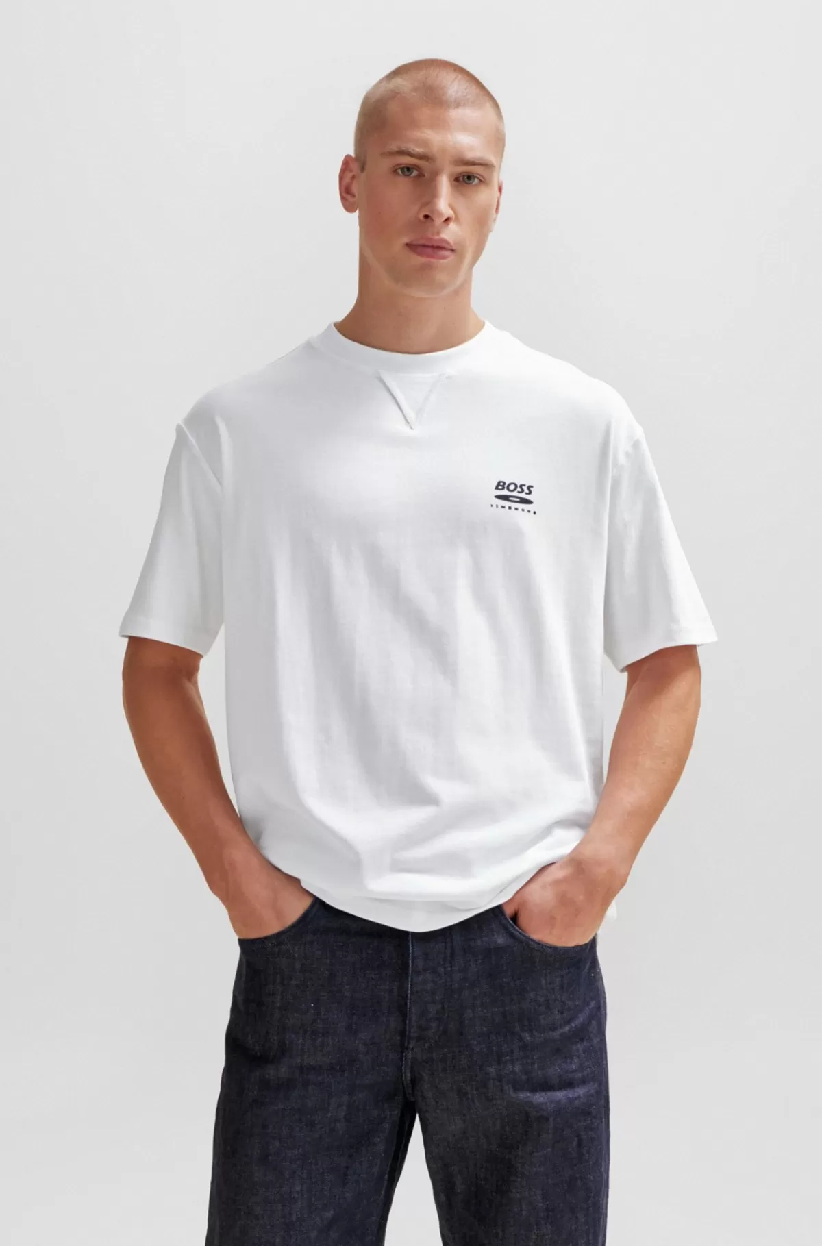 HUGO BOSS T-shirt I Oversize Fit I Bomuldsjersey Med Sæsonbetonet Grafik Hvid Hot