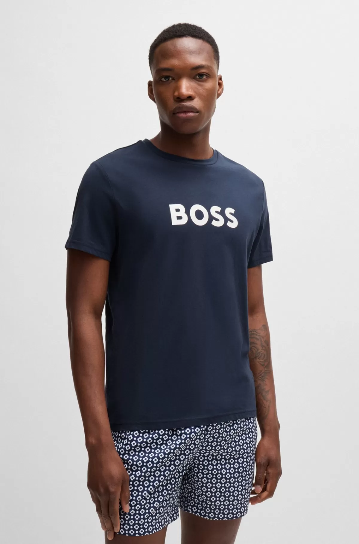 HUGO BOSS T-shirt Med Regular Fit I Bomuldsjersey Med UV-beskyttelse På Faktor 50+ Mørkeblå Shop