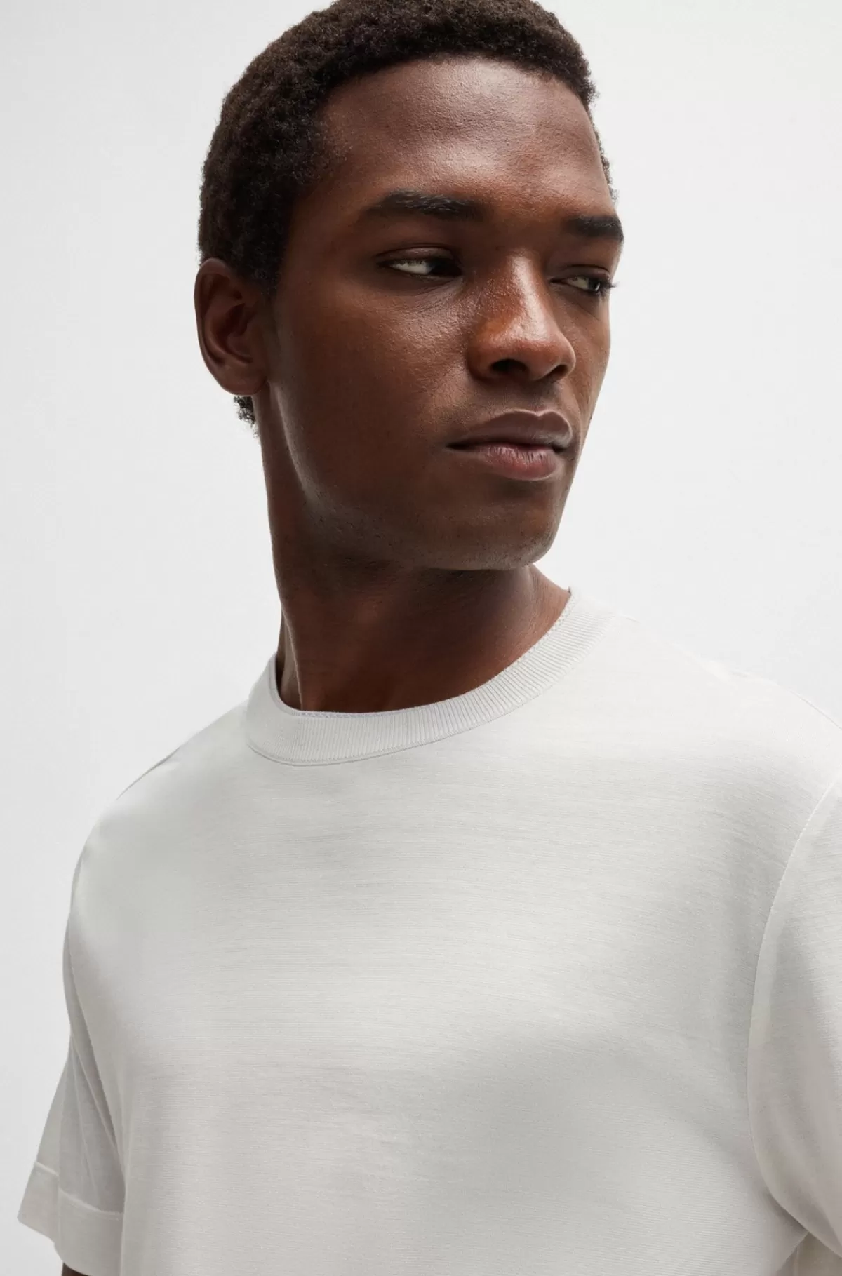 HUGO BOSS T-shirt Med Tynde Striber I Bomuld Og Silke Hvid Outlet