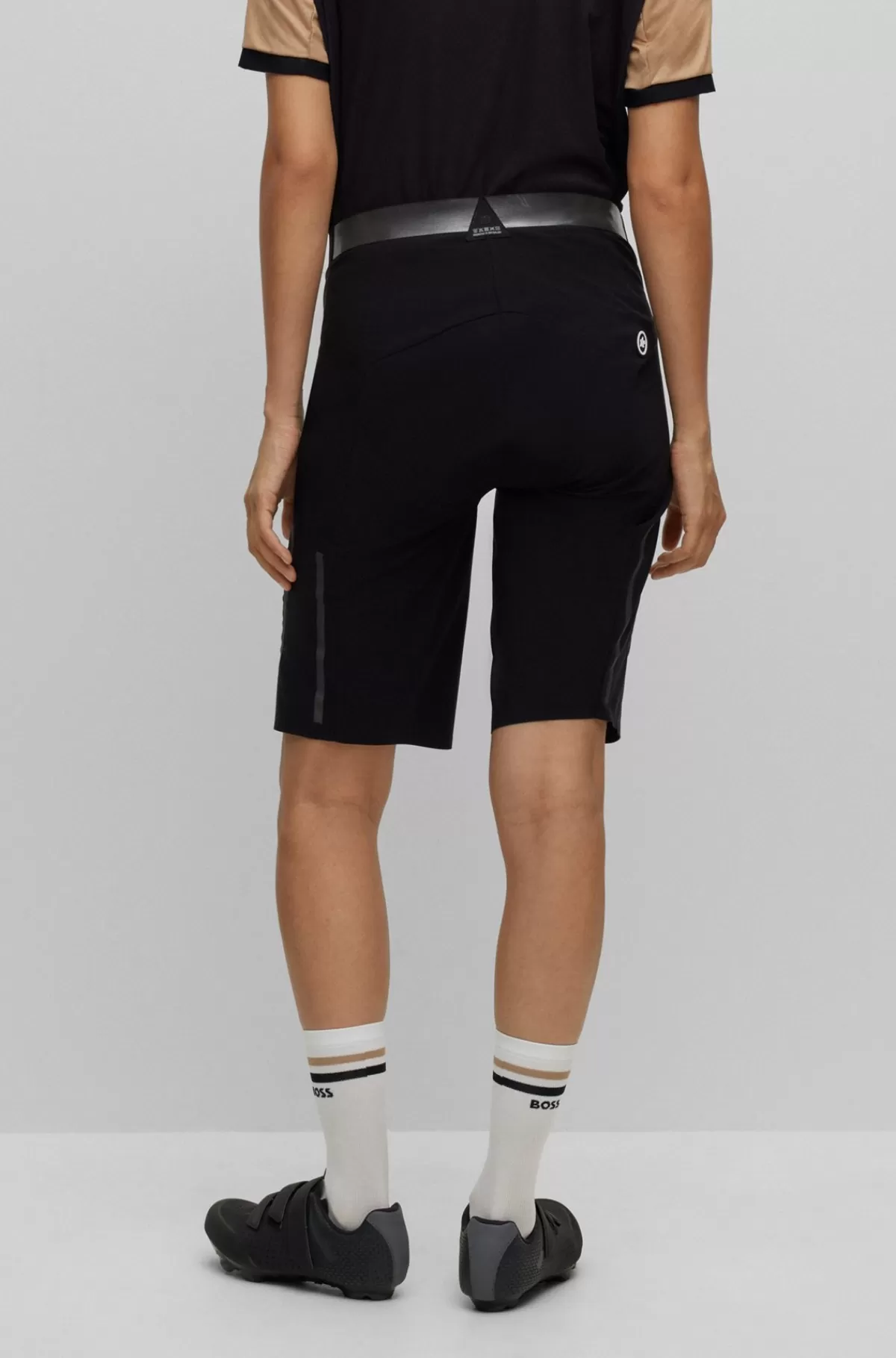 HUGO BOSS Vandskyende Cargoshort Med Reflekterende Detaljer Fra BOSS X ASSOS Sort Clearance