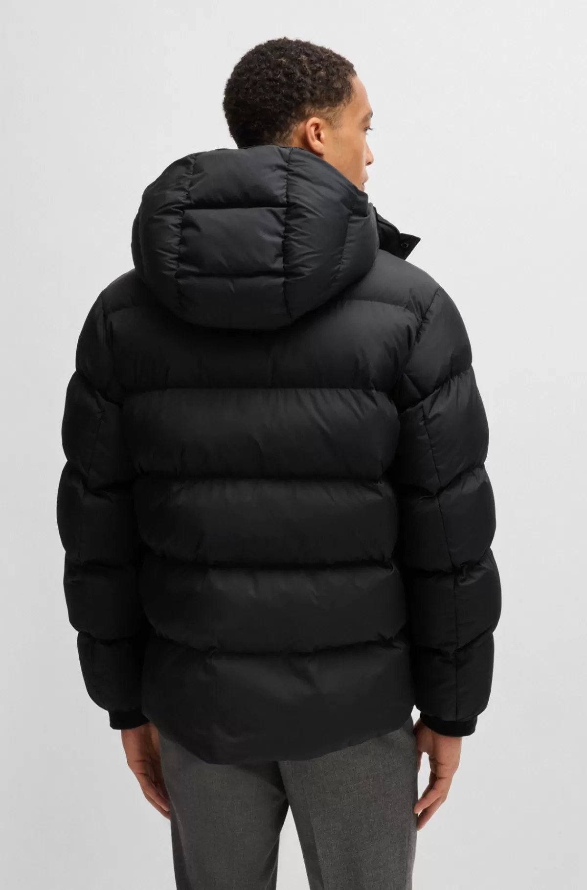 HUGO BOSS Vandskyende Dunjakke Med Aftagelig Hætte Sort Discount