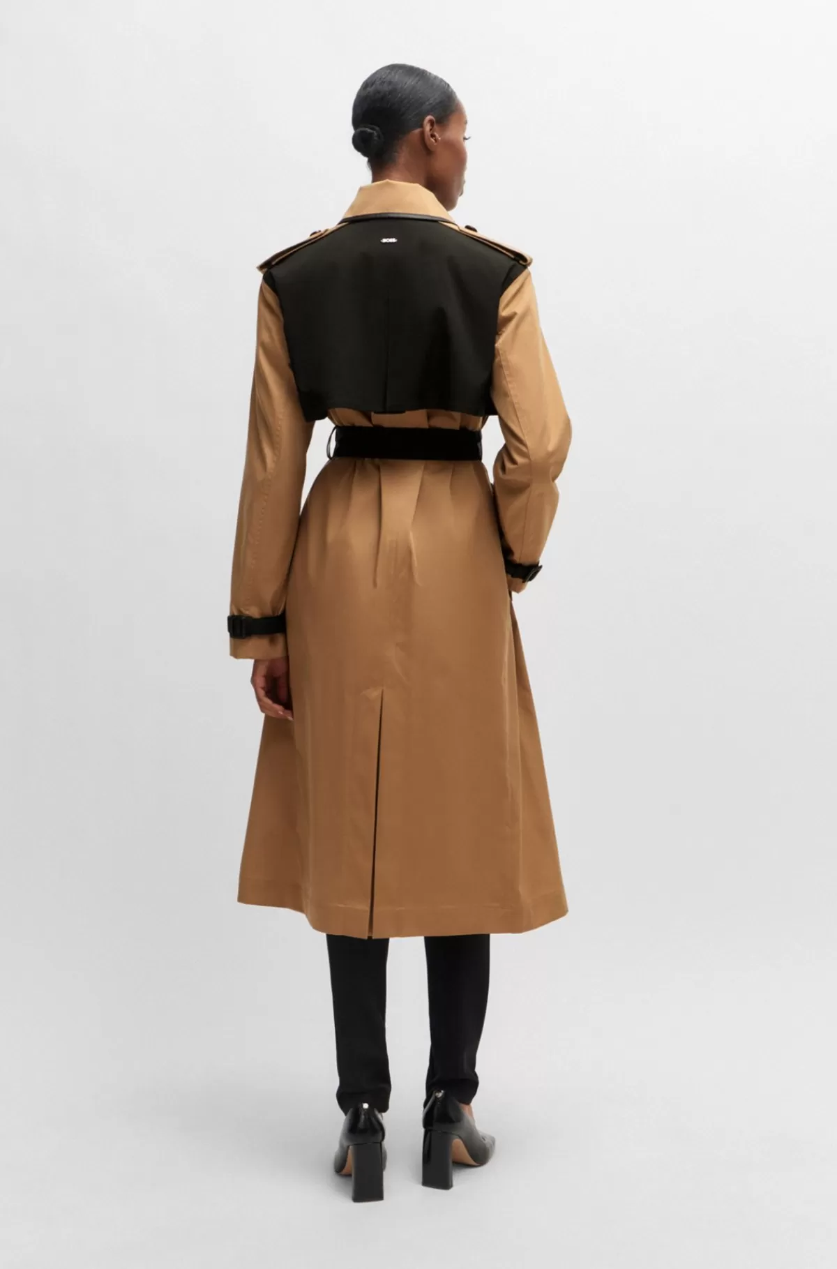 HUGO BOSS Vandskyende Trenchcoat Med Kontrastdetaljer Brun Hot