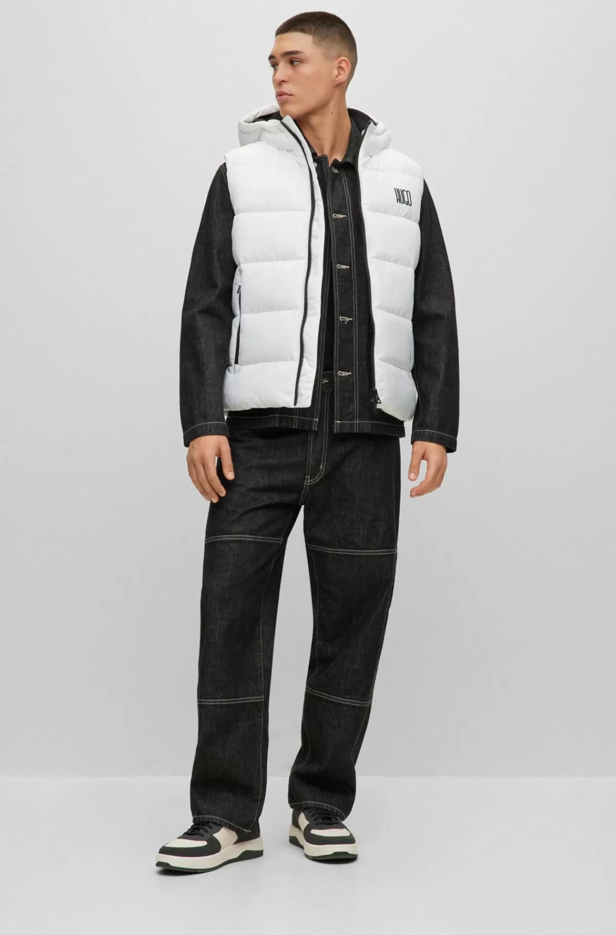 HUGO BOSS Vandskyende Vest Med Hætte Og Logodetalje Hvid Hot