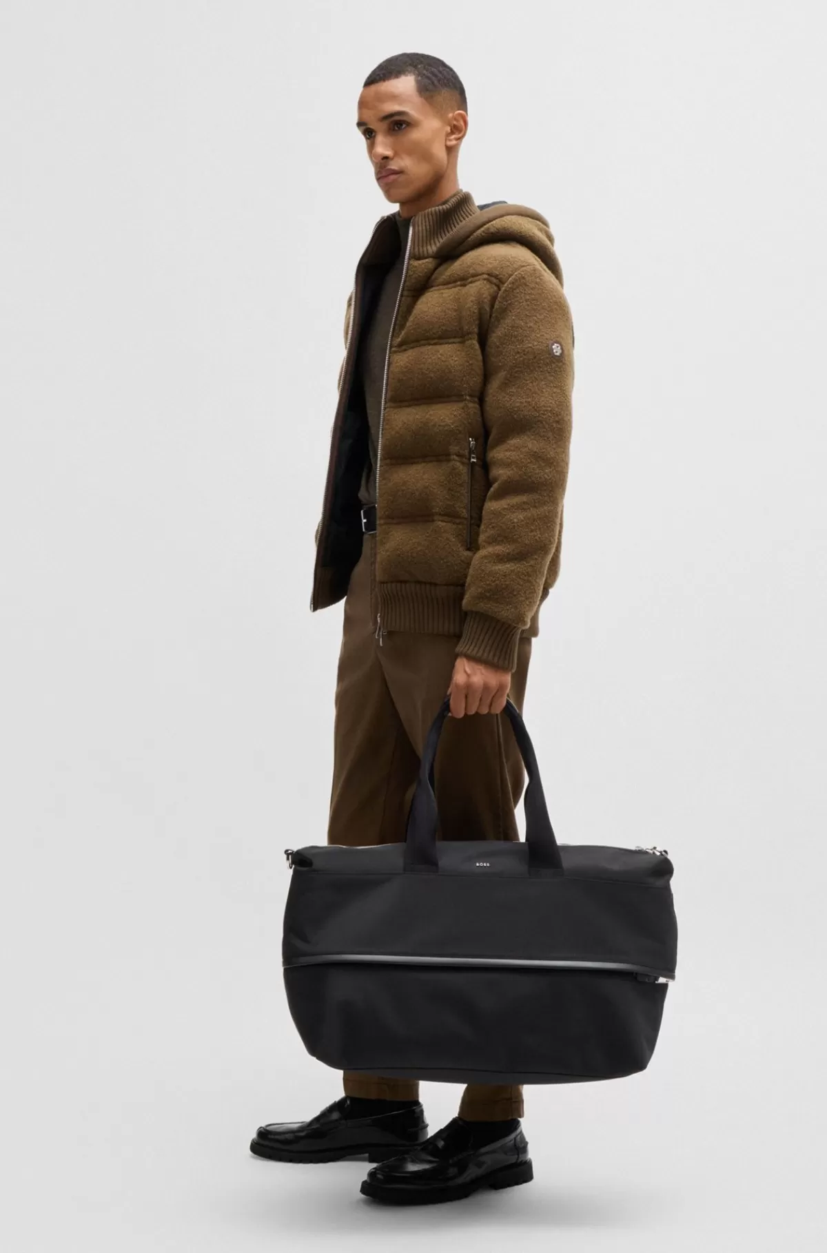 HUGO BOSS Weekendtaske, Der Kan Udvides, Med Signaturdetaljer Sort New